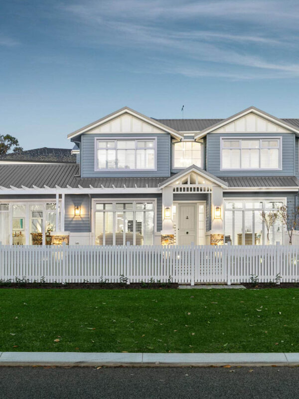 The Big Blue: Luxury Hamptons Home Perth